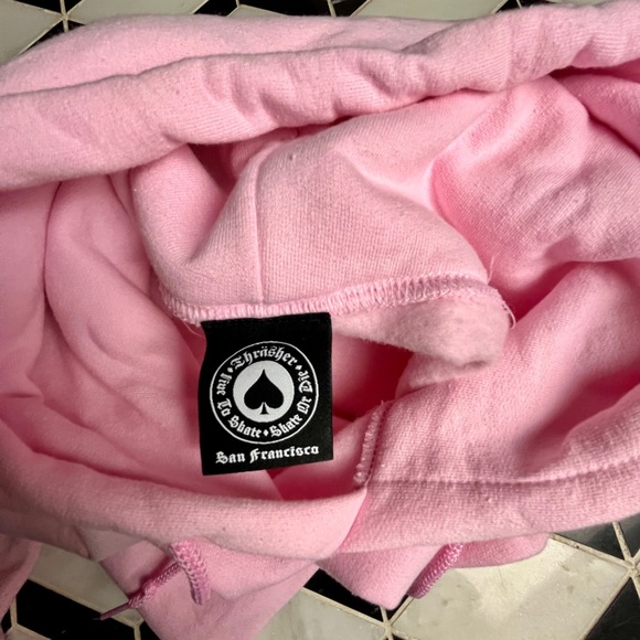 Pink thrasher, magazine hoodie - Picture 4 of 4